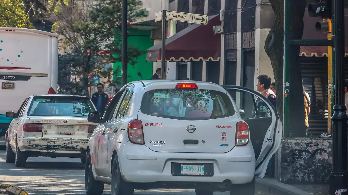 taxistas carril confinado